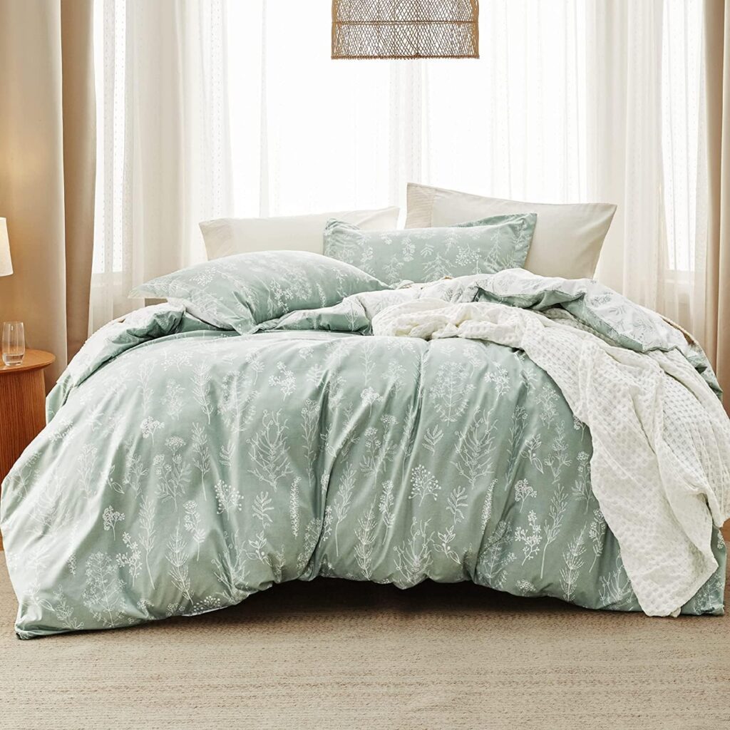 Bedsure Queen Comforter Set - Sage Green Comforter, Cute Floral Bedding Comforter Sets, 3 Pieces